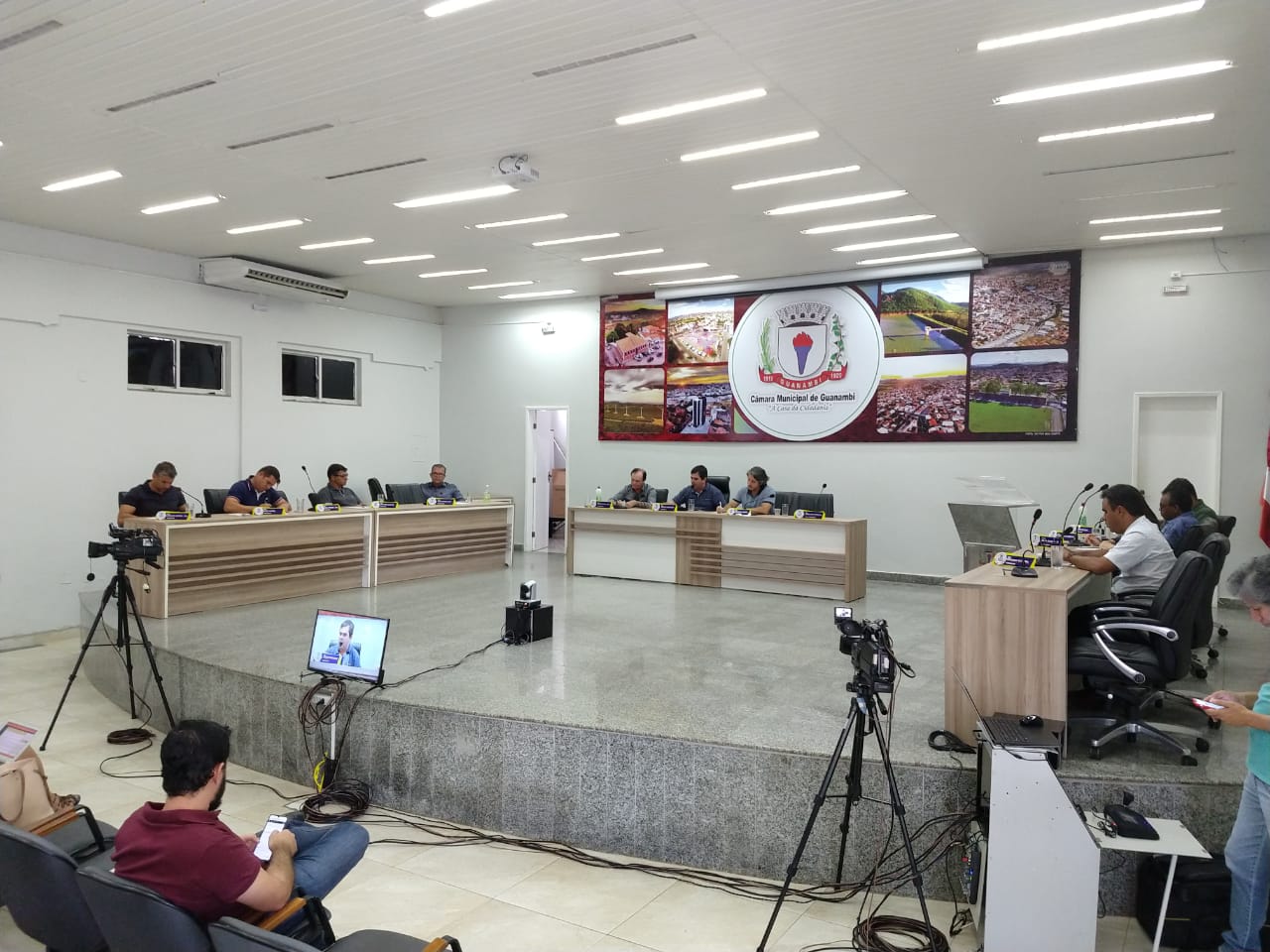 LEGISLATIVO GUANAMBIENSE REALIZA COLETIVA DE IMPRENSA.