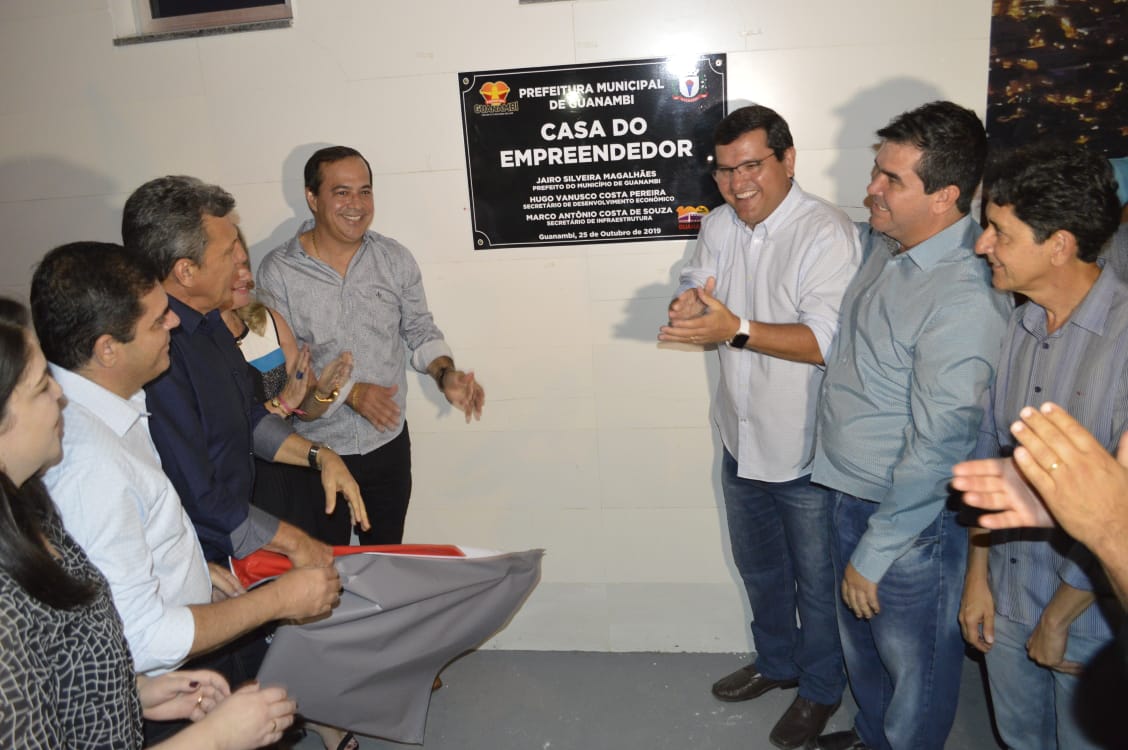 LEGISLATIVO GUANAMBIENSE PARTICIPA DE ENTREGA DA CASA DO EMPREENDEDOR.